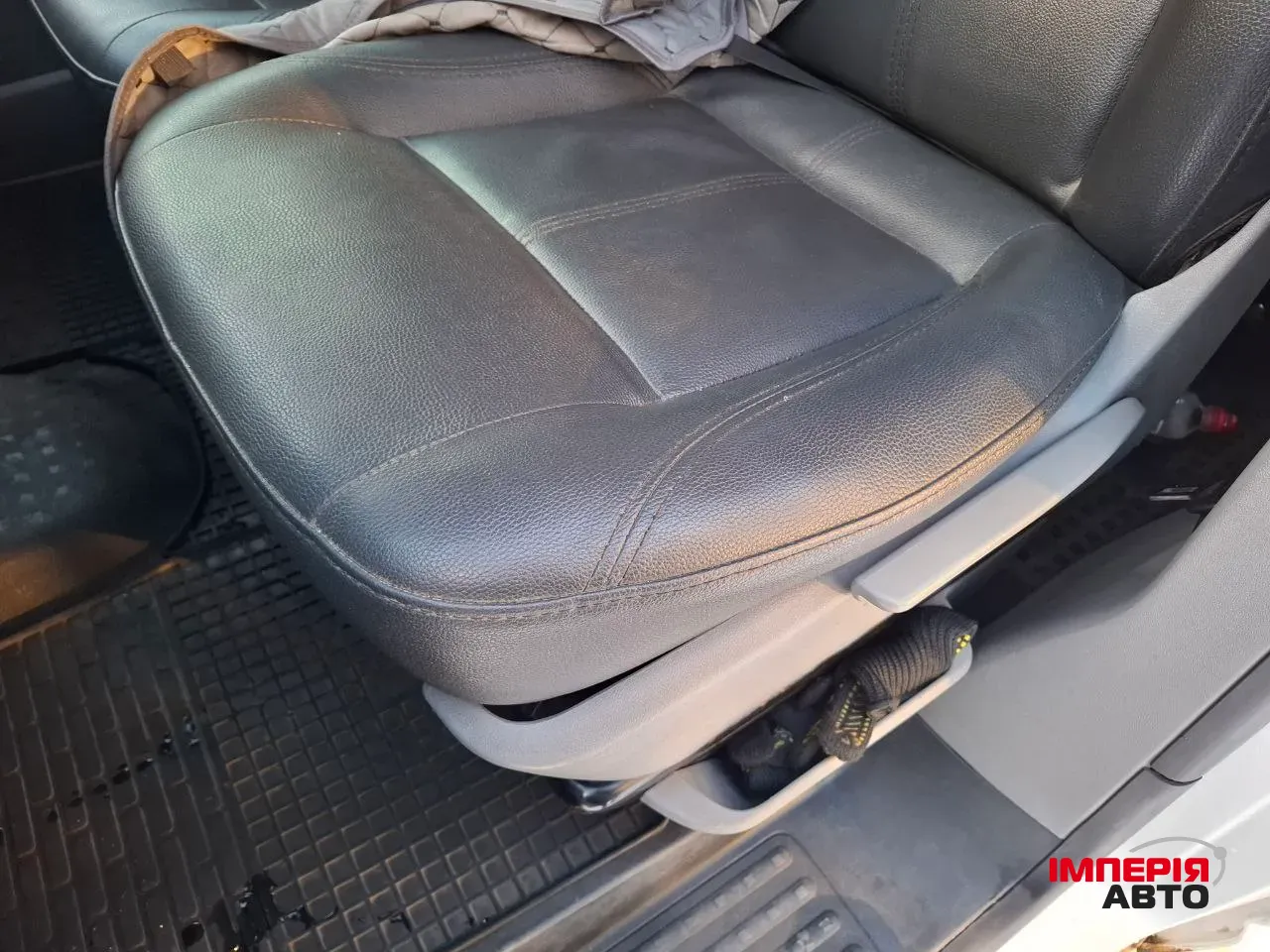 Volkswagen Transporter - фото 11