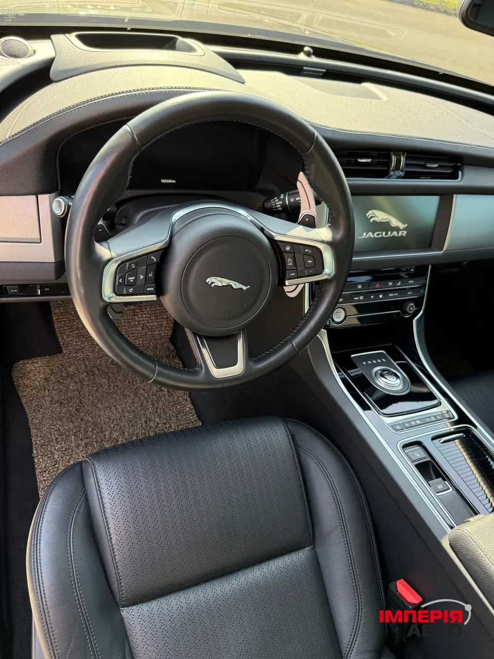 Jaguar XF - фото 8