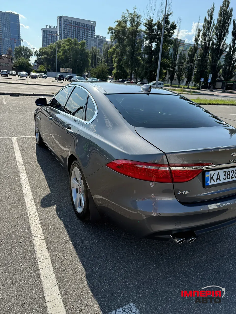 Jaguar XF - фото 6
