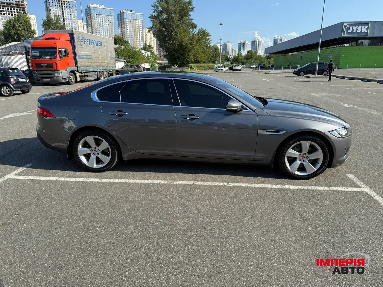 Jaguar XF - фото 3