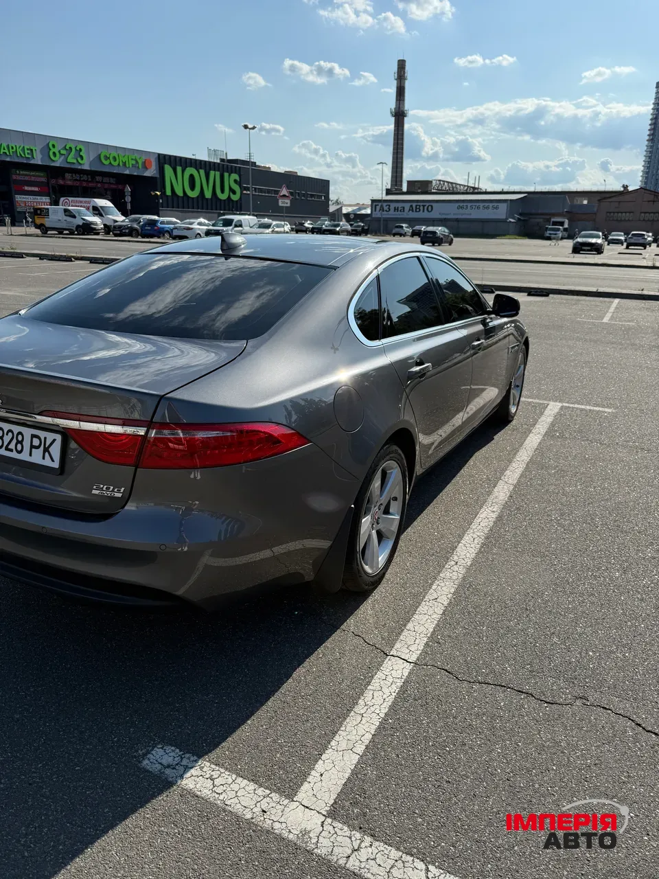 Jaguar XF - фото 4