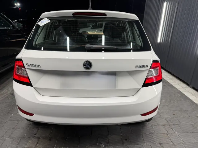 Skoda Fabia - фото 4