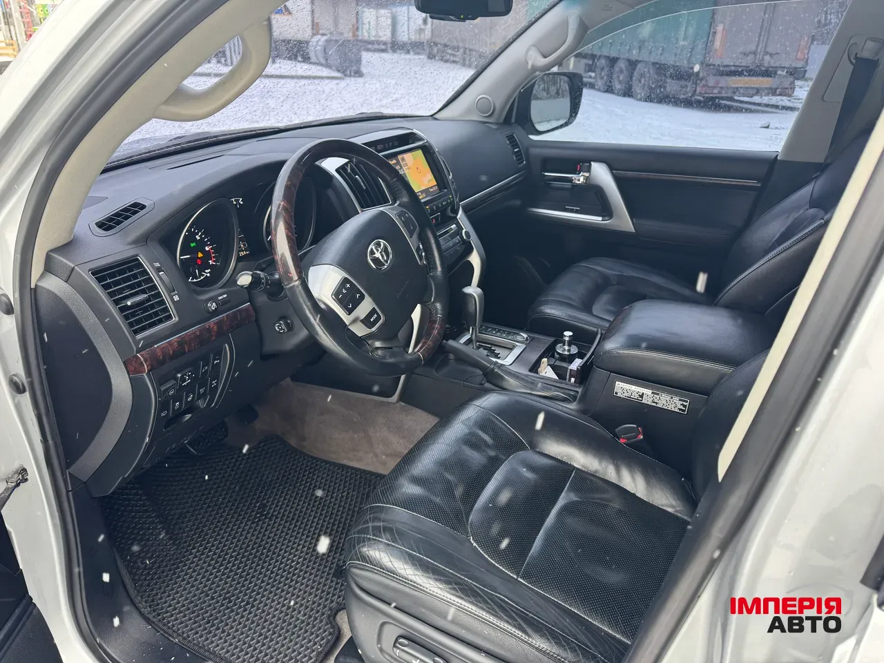 Toyota Land Cruiser - фото 9