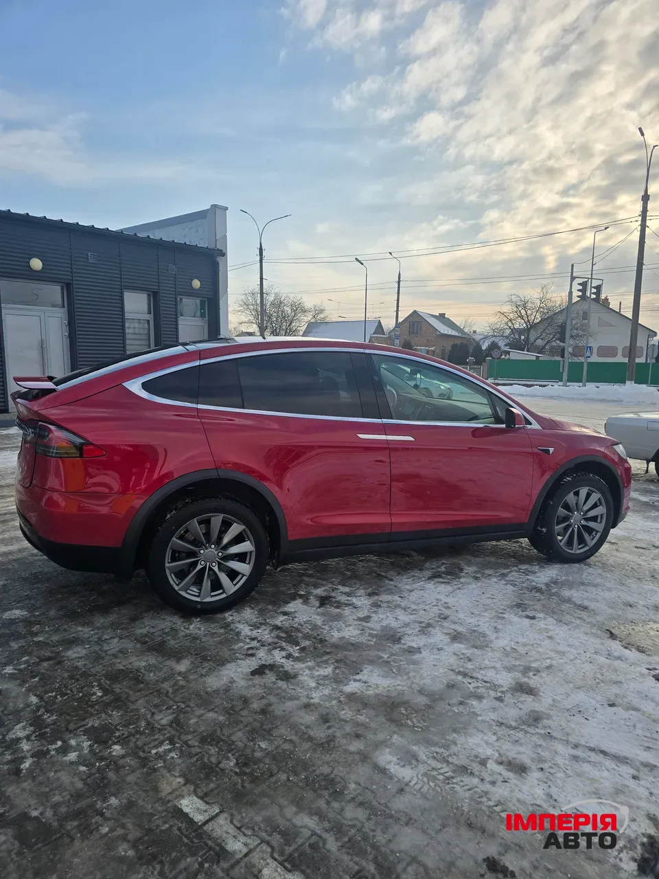 Tesla Model X - фото 9