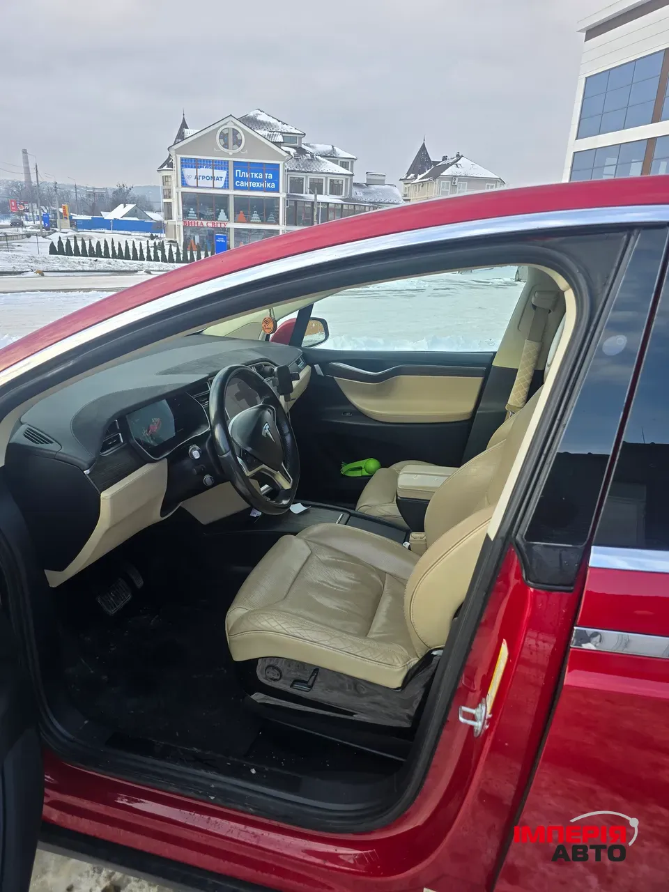 Tesla Model X - фото 10