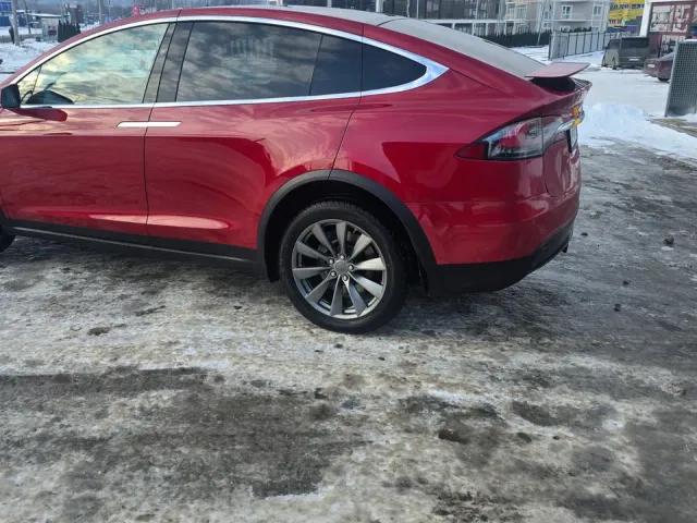 Tesla Model X - фото 4