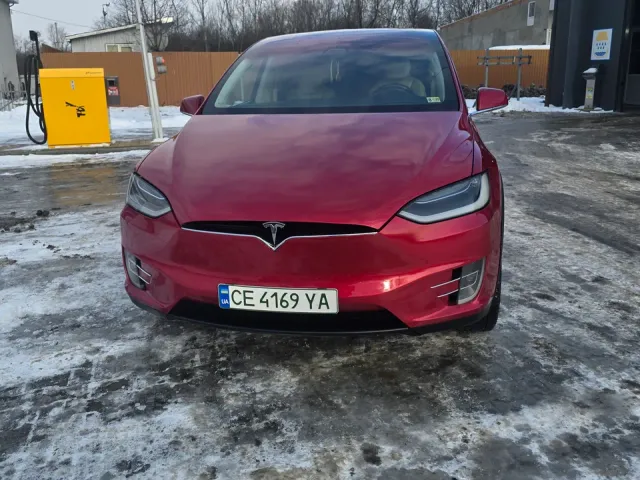 Tesla Model X - фото 1