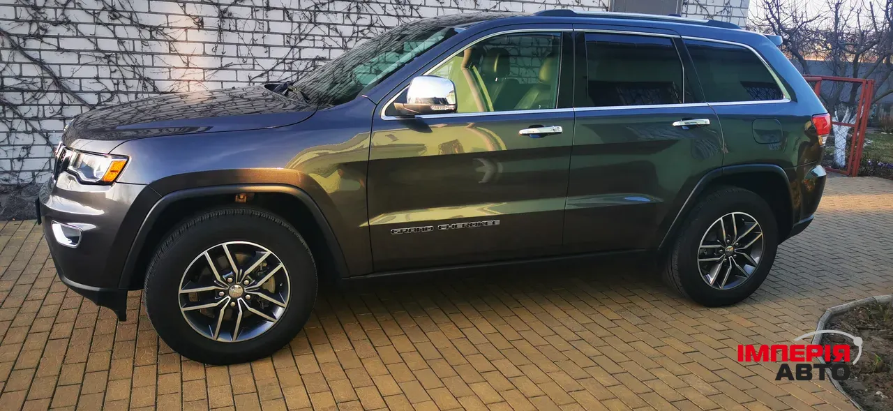 Jeep Grand Cherokee - фото 2