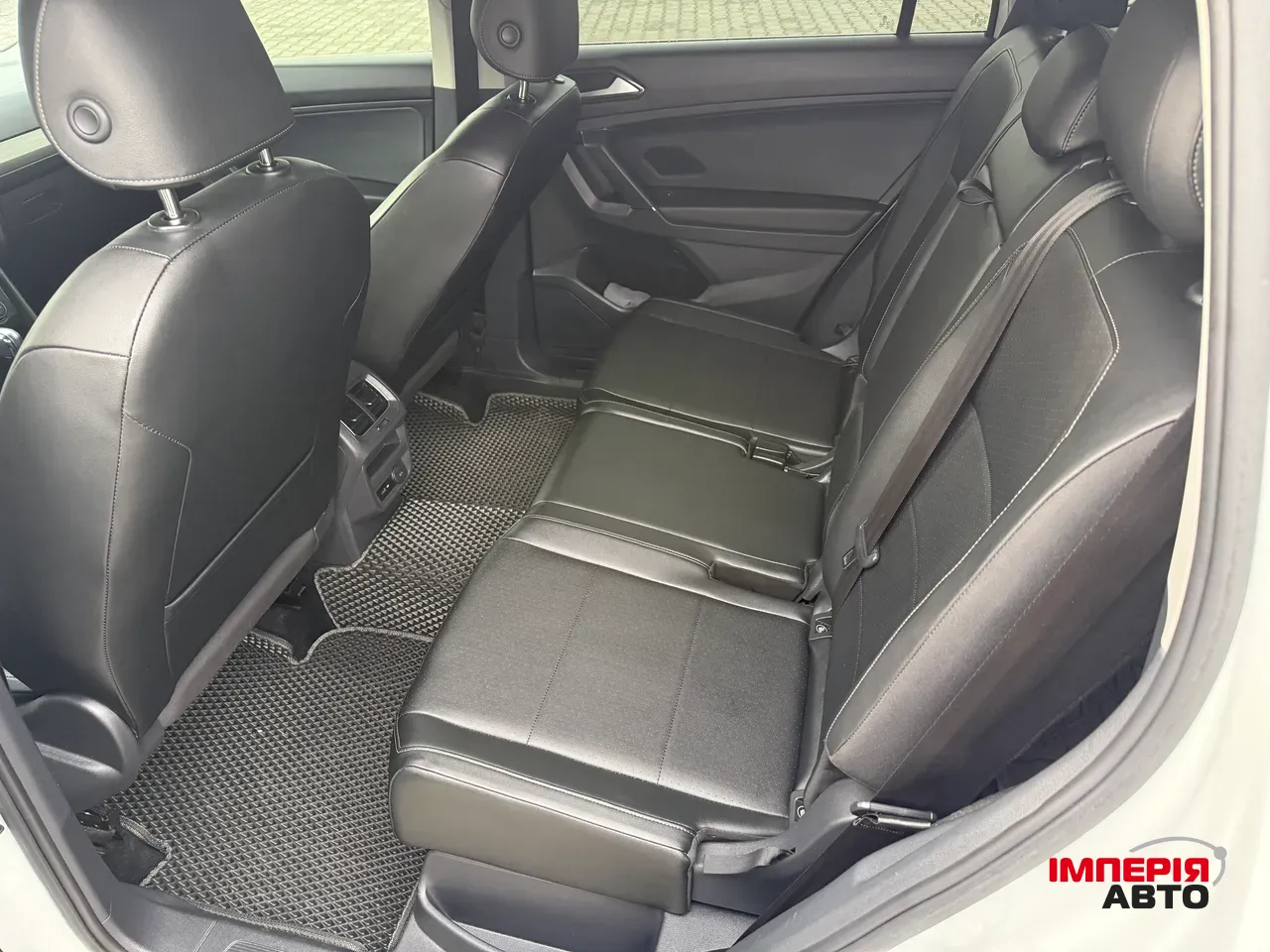 Volkswagen Tiguan - фото 6