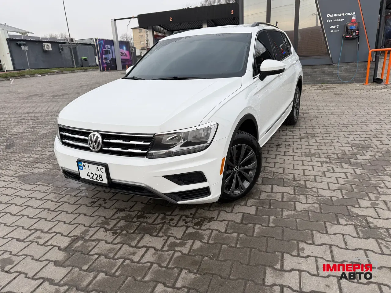 Volkswagen Tiguan - фото 1