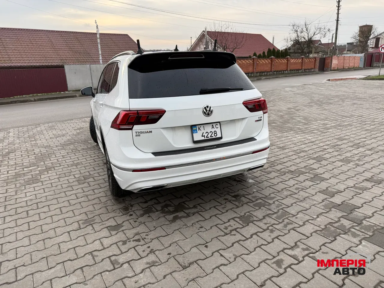 Volkswagen Tiguan - фото 4