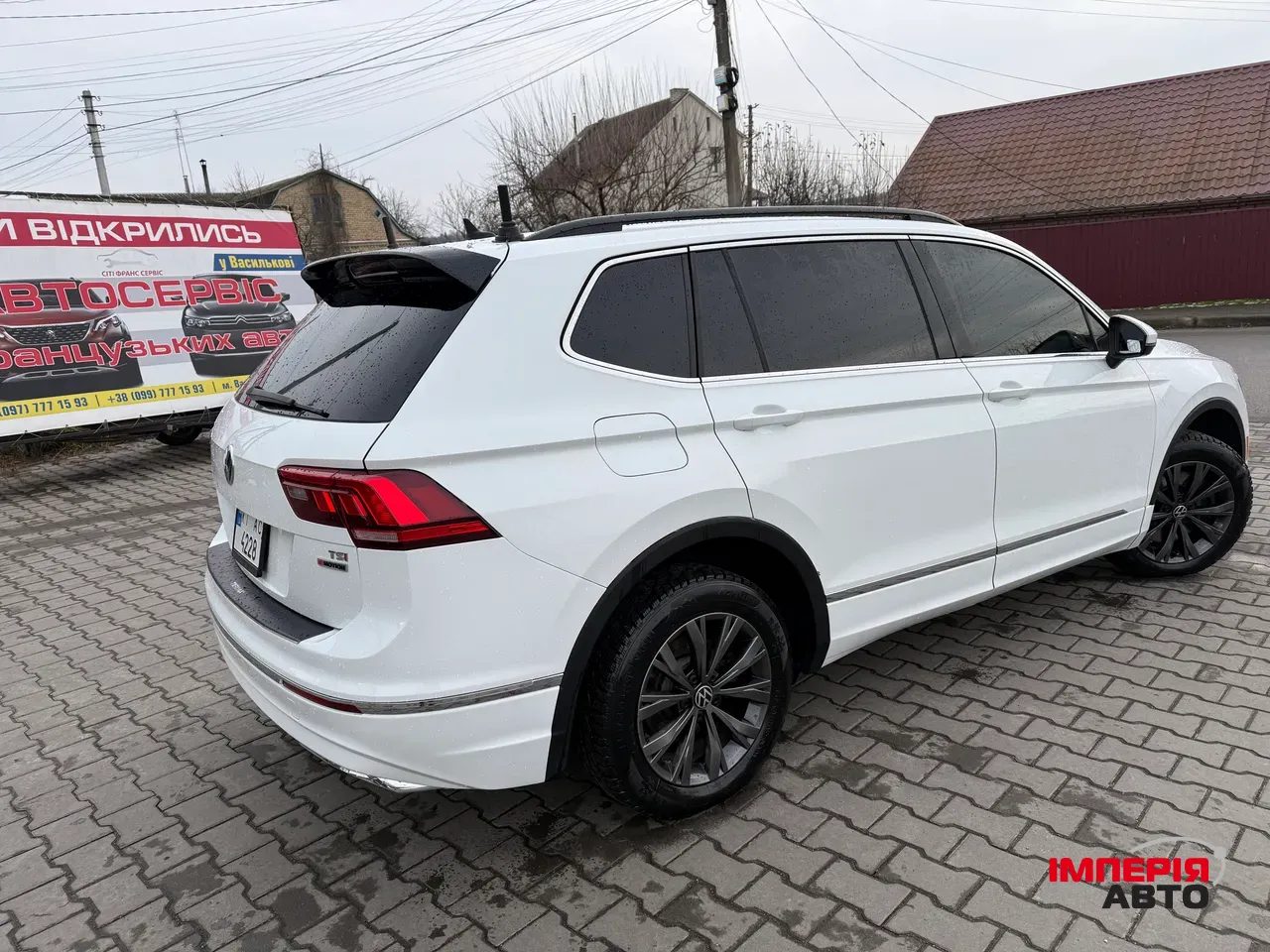 Volkswagen Tiguan - фото 3