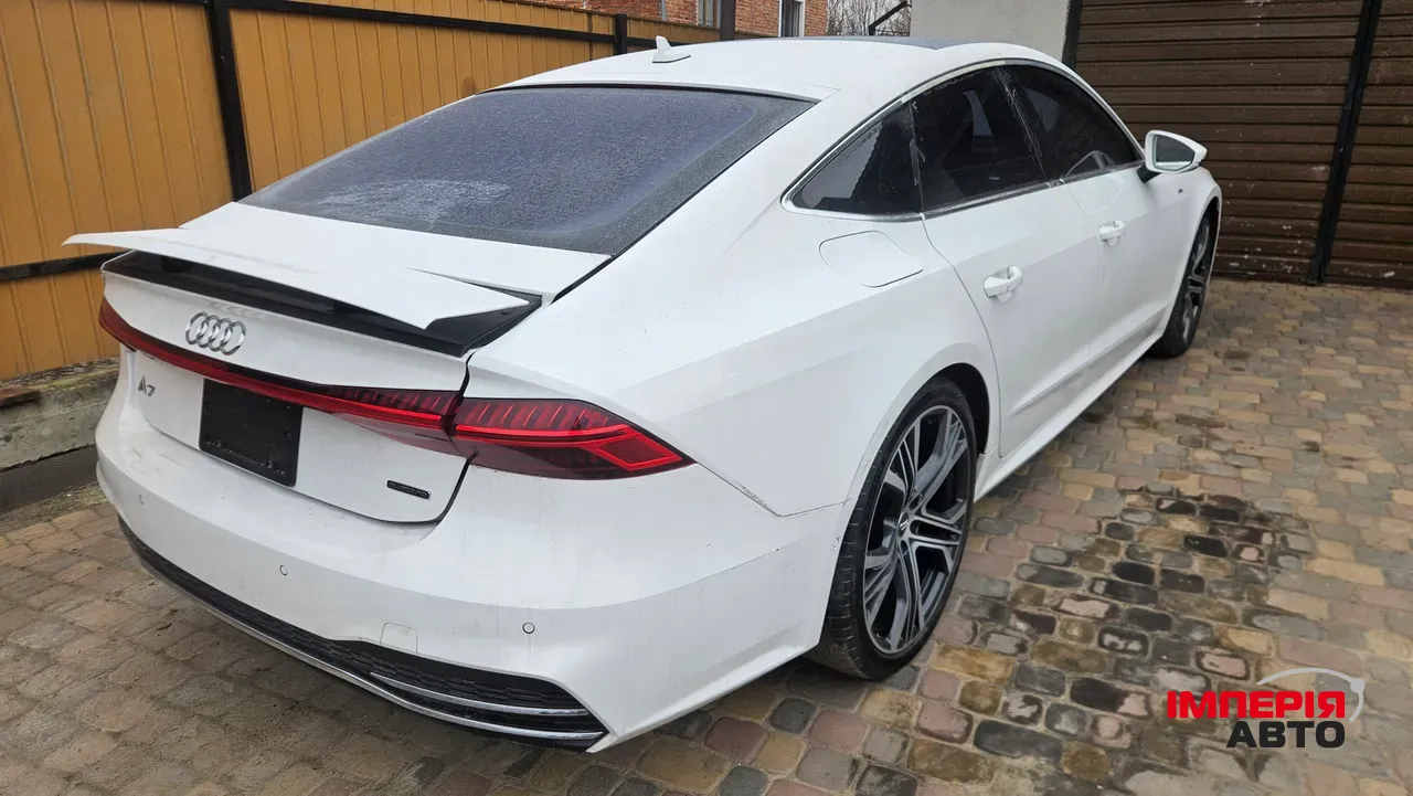 Audi A7 - фото 4