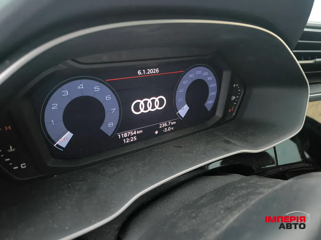 Audi Q3 - фото 9