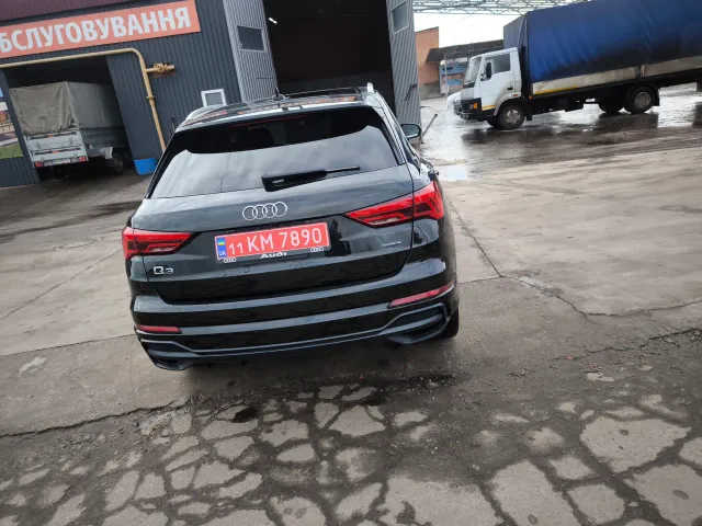 Audi Q3 - фото 4