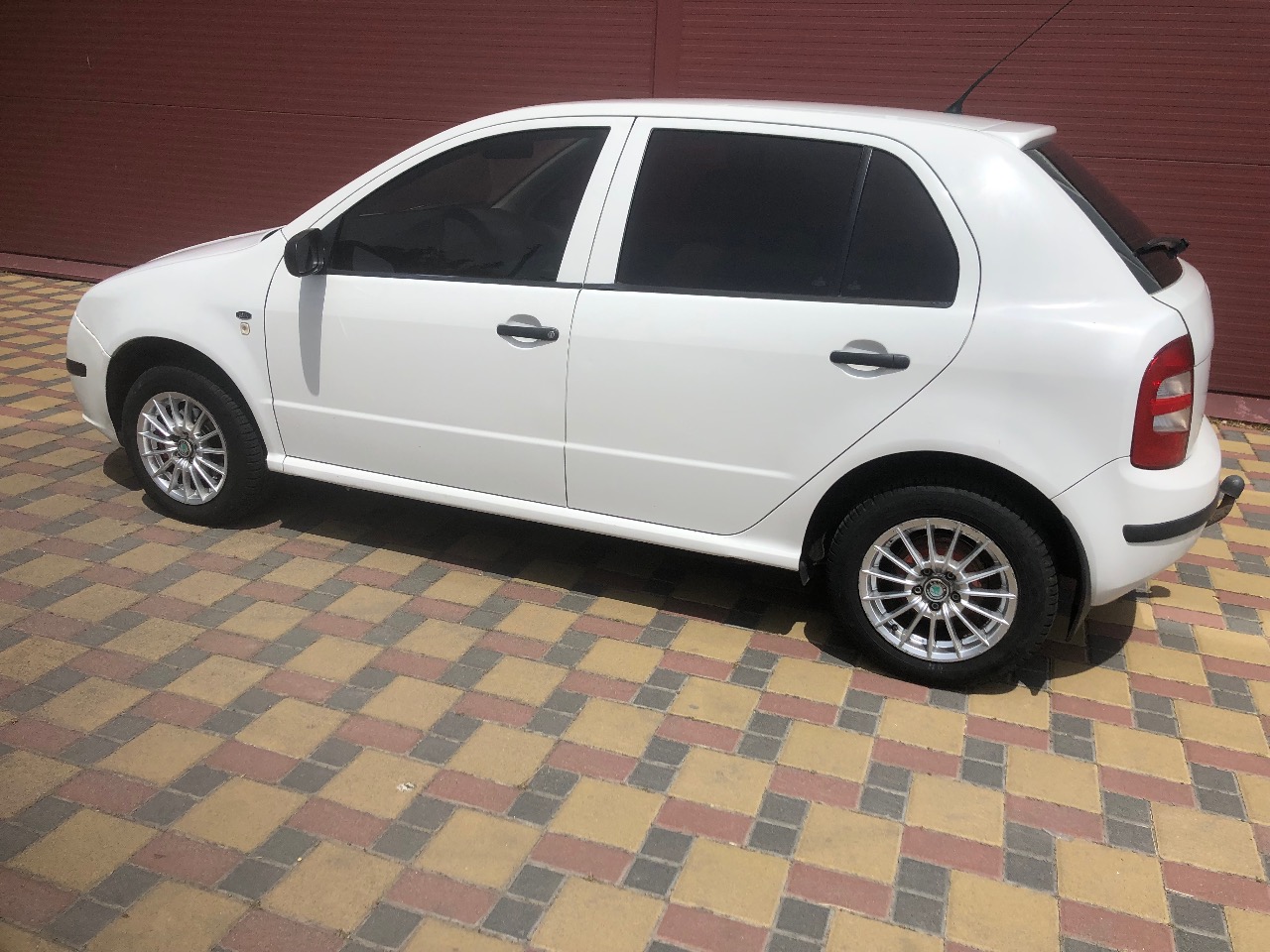 Skoda Fabia - фото 2