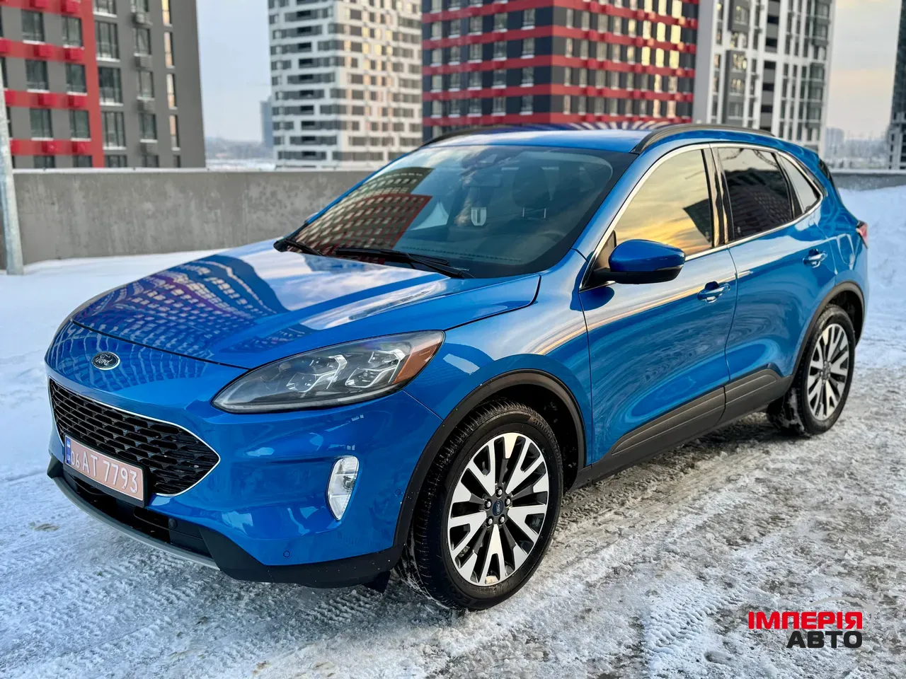 Ford Escape - фото 1