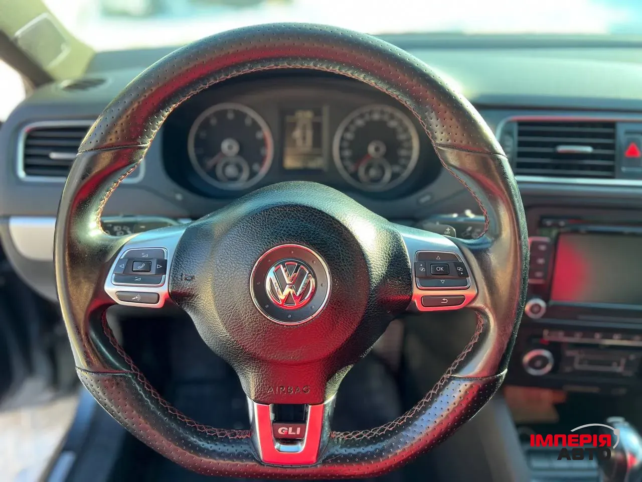 Volkswagen Jetta - фото 6