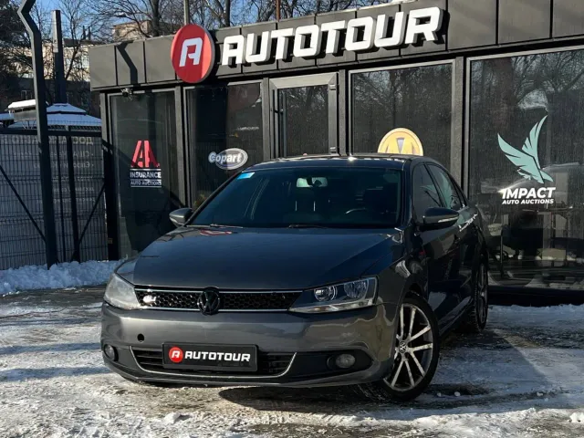 Volkswagen Jetta - фото 1