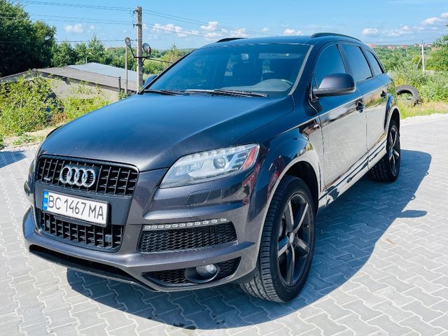 Audi Q7 - фото 1