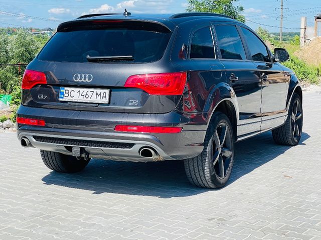 Audi Q7 - фото 2