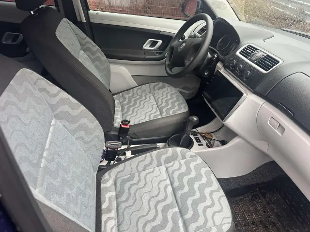 Skoda Fabia - фото 5