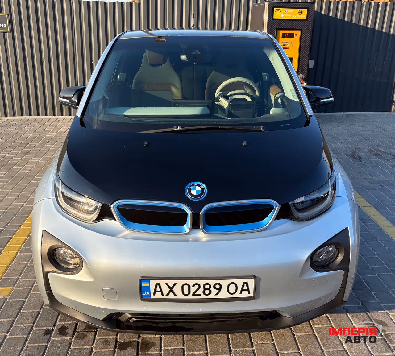 BMW i3 - фото 1