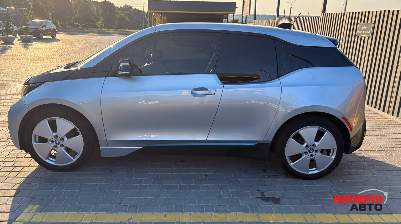 BMW i3 - фото 5