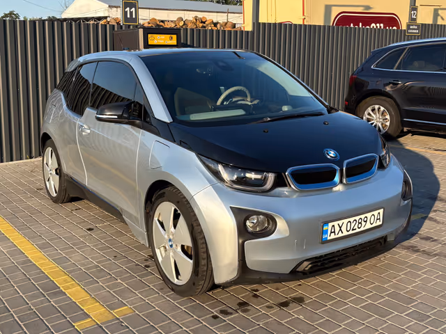 BMW i3 - фото 4