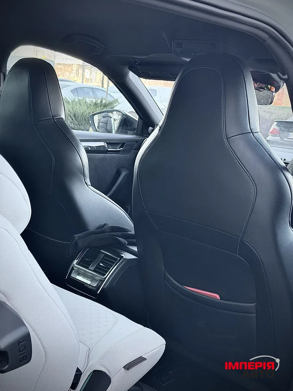 Skoda Superb - фото 8