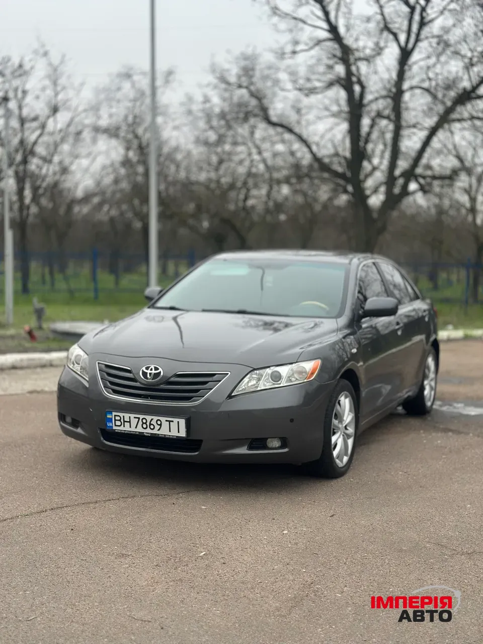 Toyota Camry - фото 3