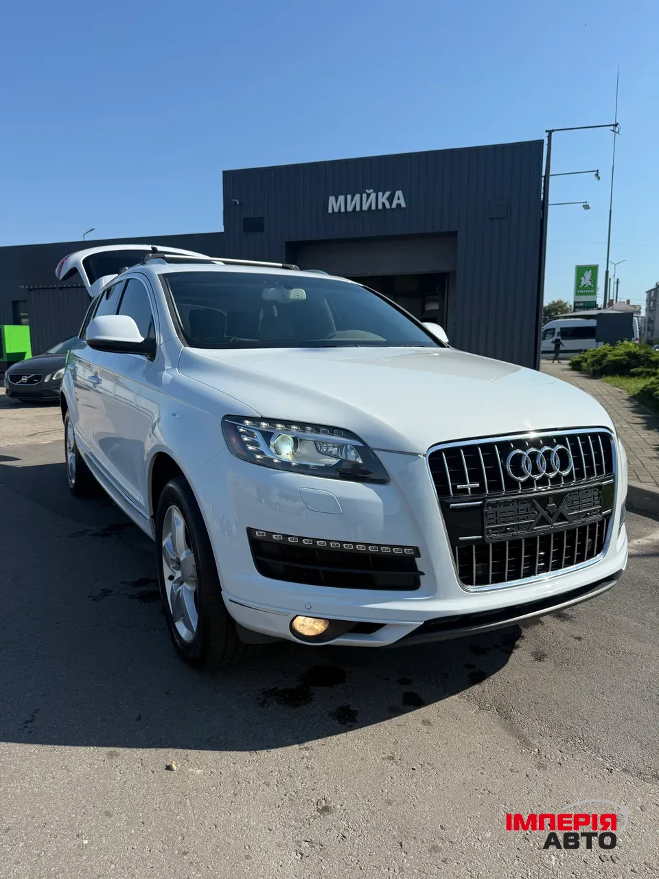 Audi Q7 - фото 8