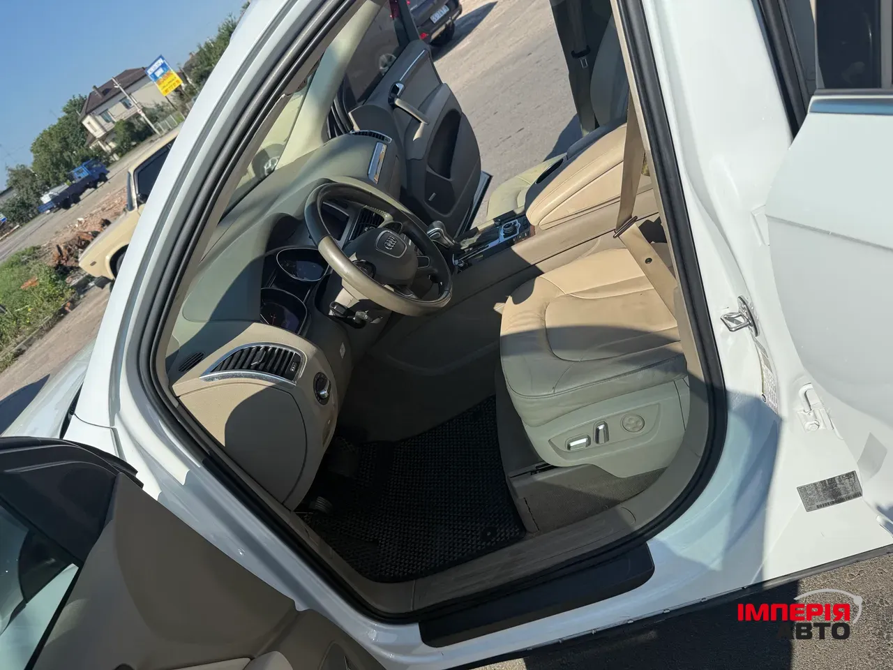 Audi Q7 - фото 10