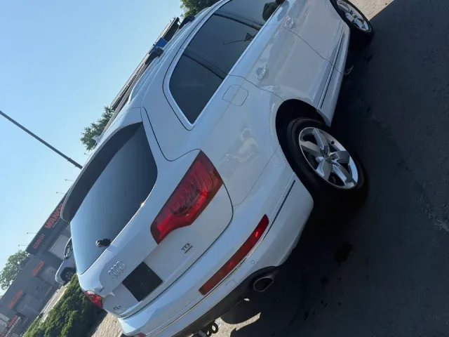 Audi Q7 - фото 4