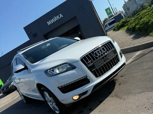 Audi Q7 - фото 2