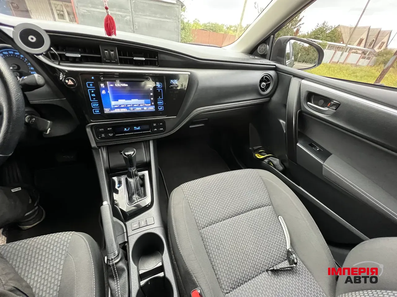 Toyota Corolla - фото 3