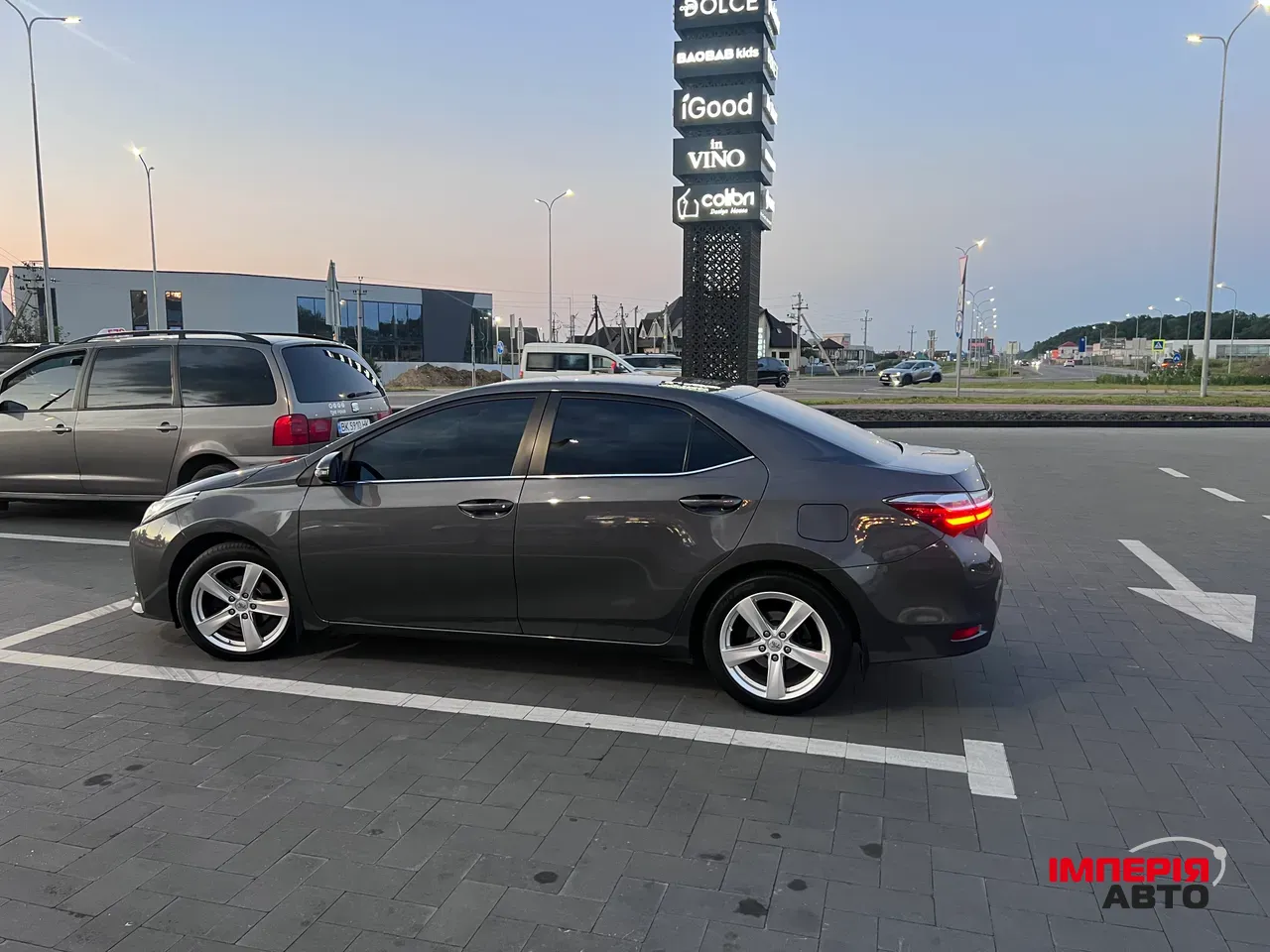 Toyota Corolla - фото 2