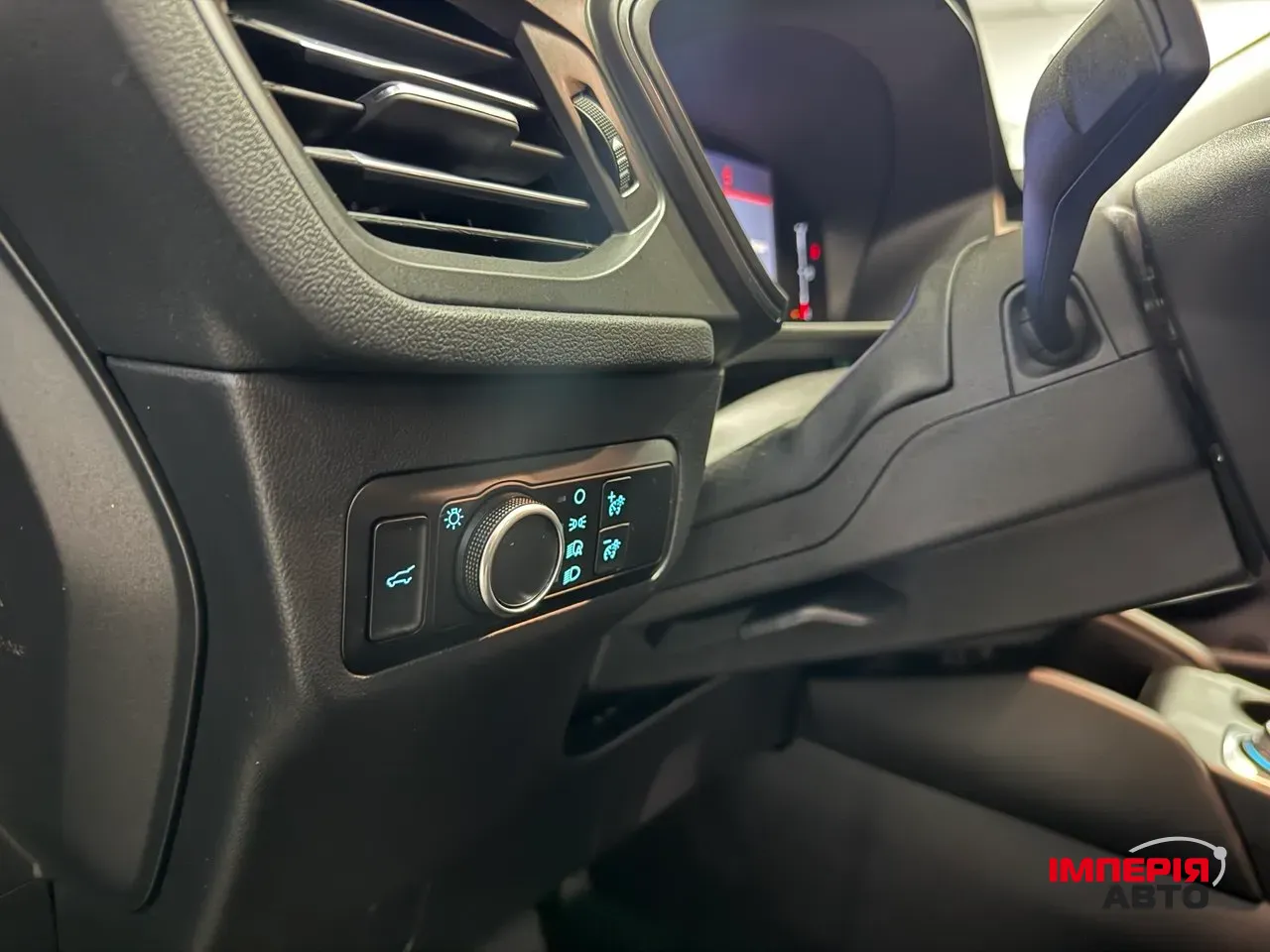 Ford Escape - фото 17