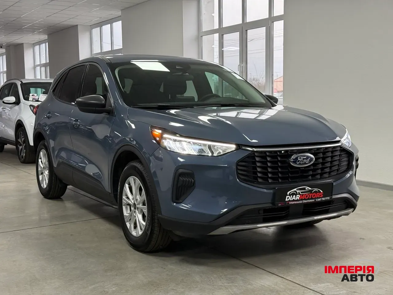 Ford Escape - фото 1