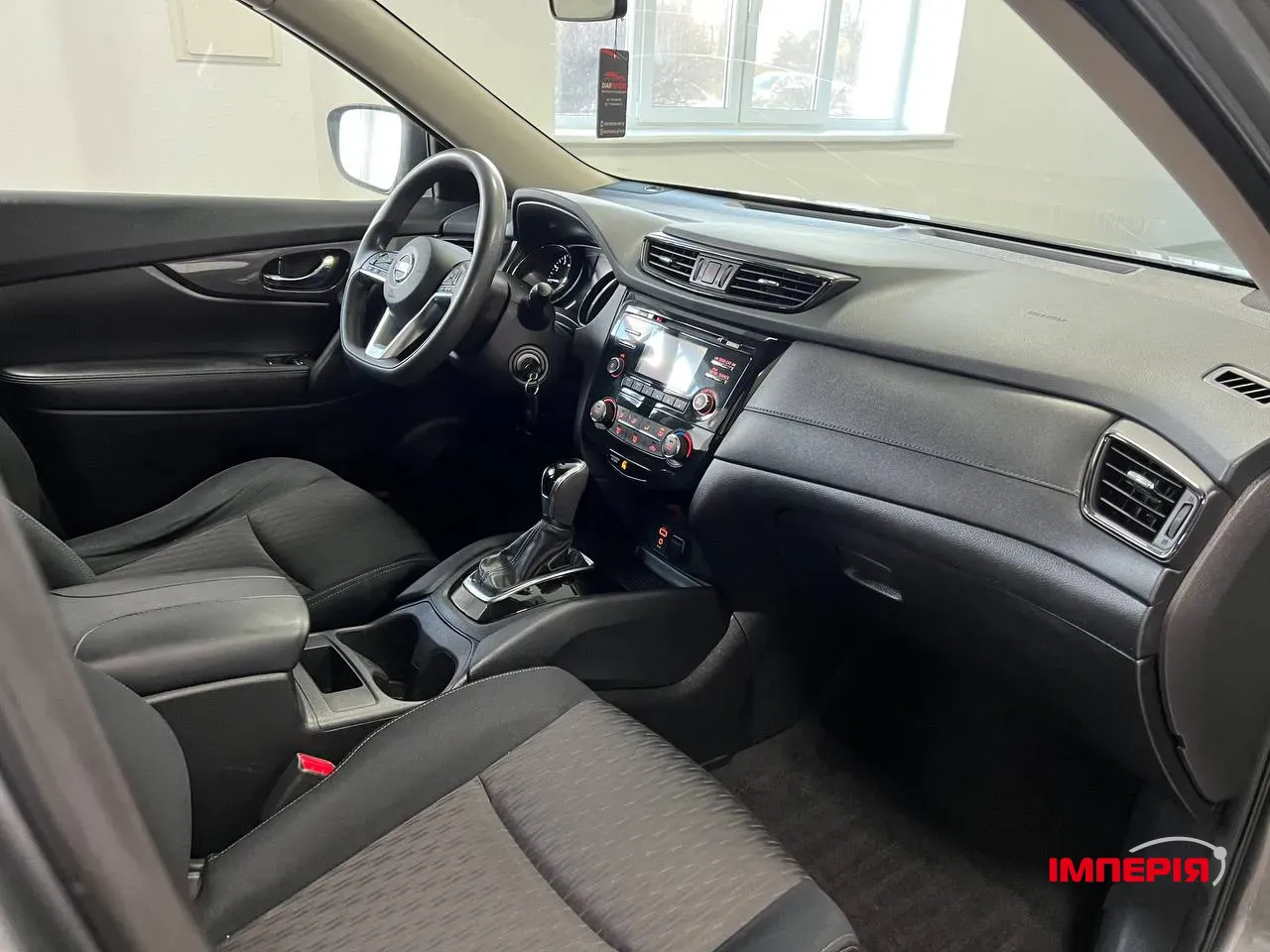 Nissan Rogue - фото 4