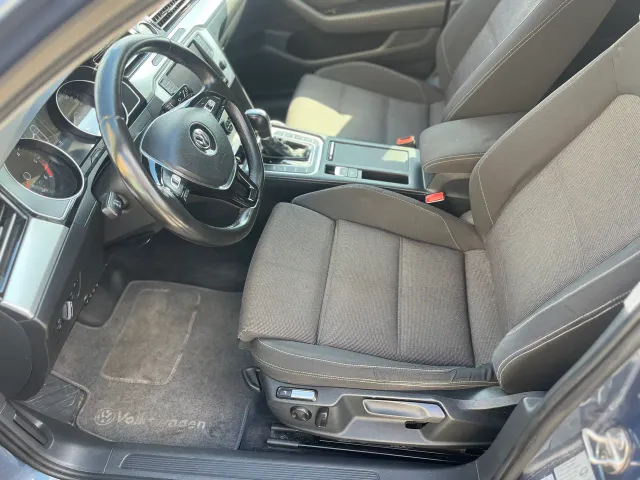 Volkswagen Passat - фото 4