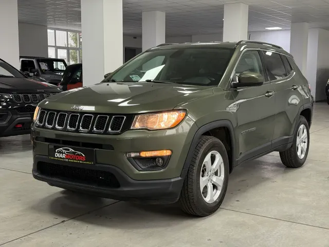 Jeep Compass - фото 1