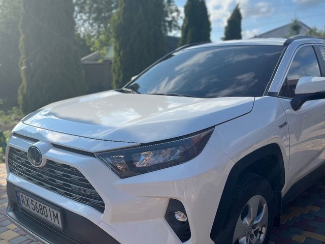 Toyota RAV4 - фото 5