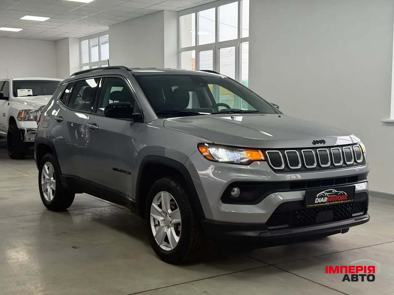 Jeep Compass - фото 1