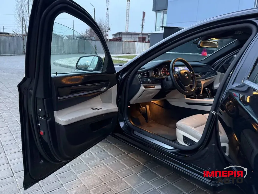 BMW 7 серії - фото 8