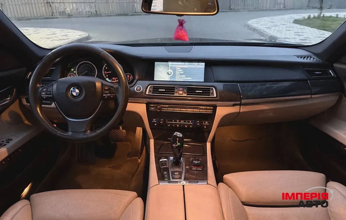 BMW 7 серії - фото 7