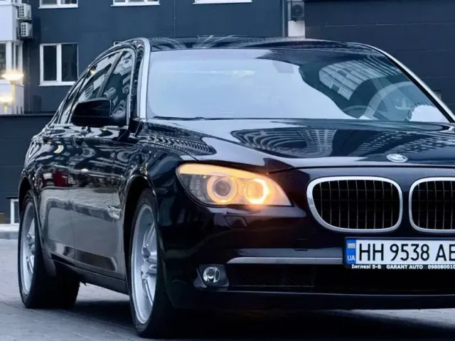 BMW 7 серії - фото 3