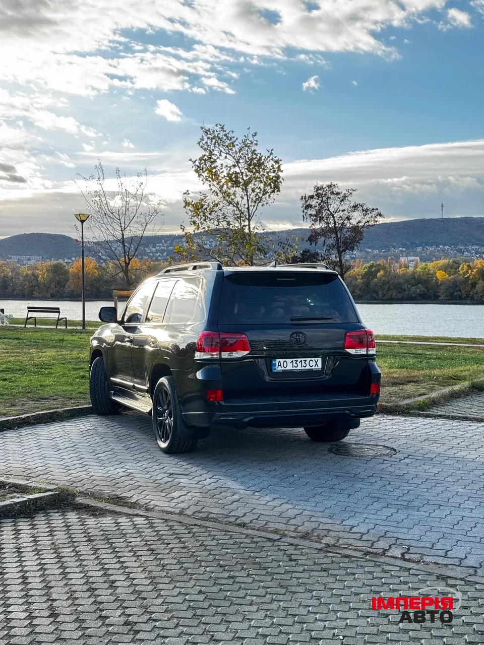 Toyota Land Cruiser - фото 3