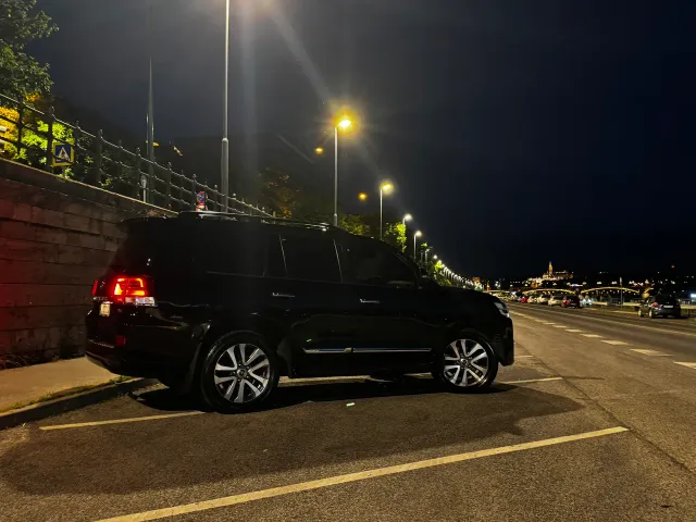 Toyota Land Cruiser - фото 2