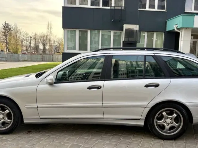 Mercedes-Benz C-Класс - фото 3
